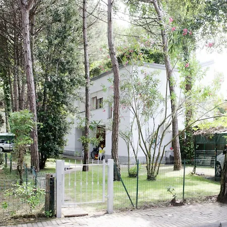 Magnolia By Interhome *